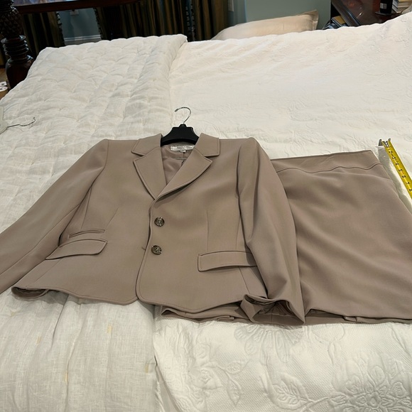 Tahari Other - Tahari suit tan size 14.  Skirt 23 inches long side zip